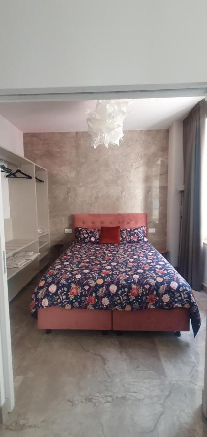 Pink Maison Milano Centro Piazza Diaz Duomo Екстериор снимка